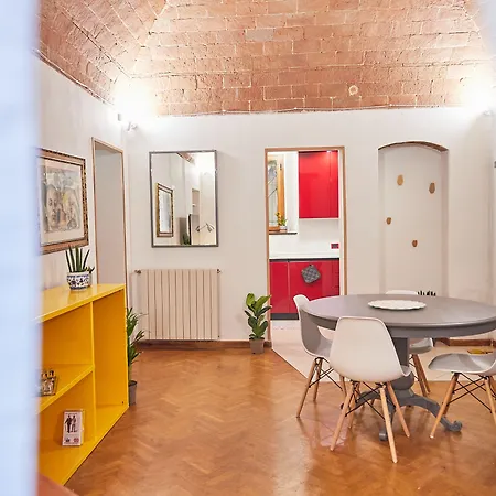 La Mi Casa A *
