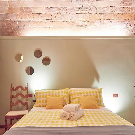 La Mi Casa A